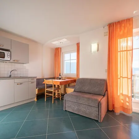 Aparthotel Treyer 2*